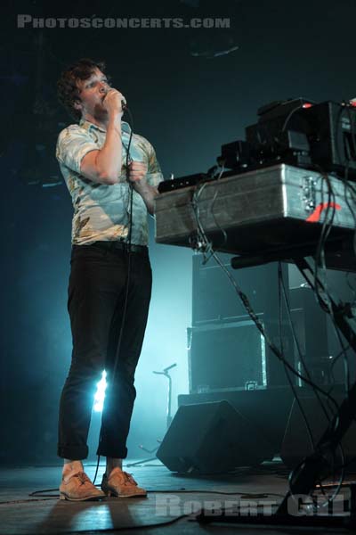 FRIENDLY FIRES - 2009-06-27 - PARIS - Hippodrome de Longchamp - 